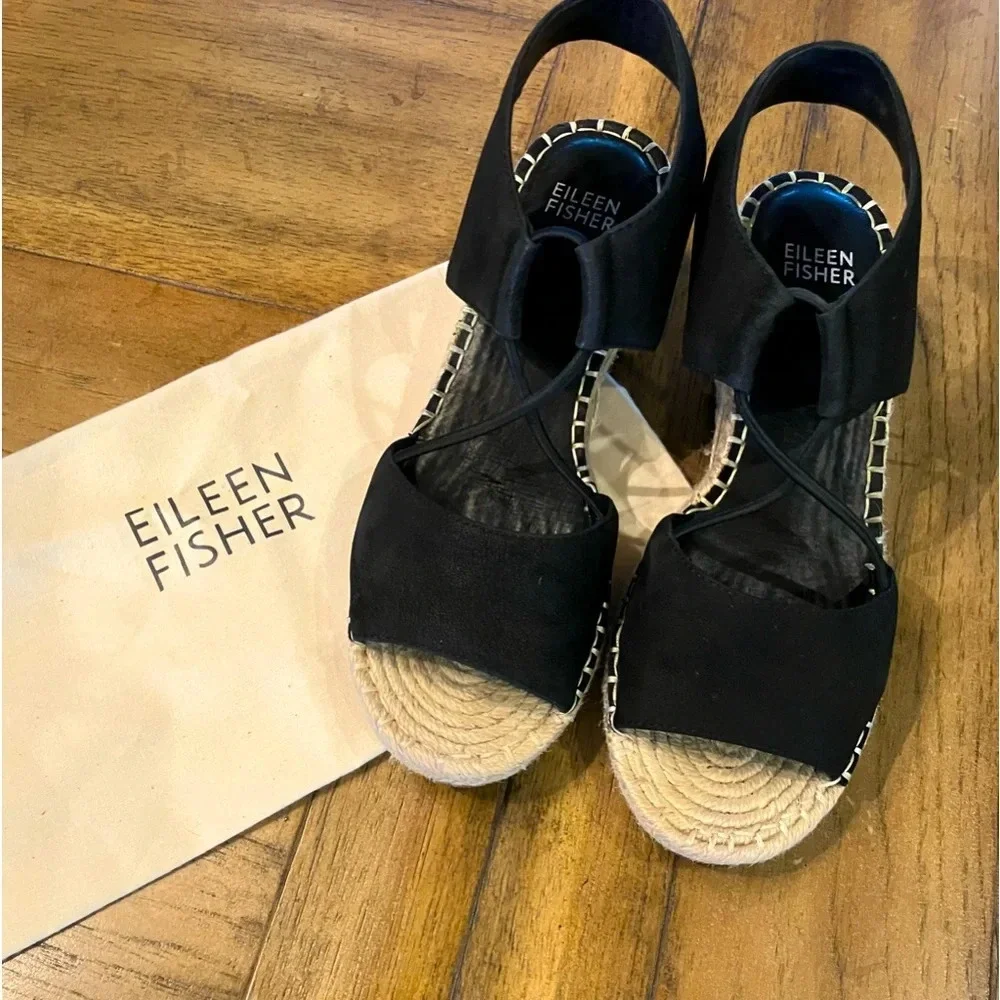 Eileen Fisher Espadrille Wedge Sandal in Black, 6.5,Summer Travel Minimalist